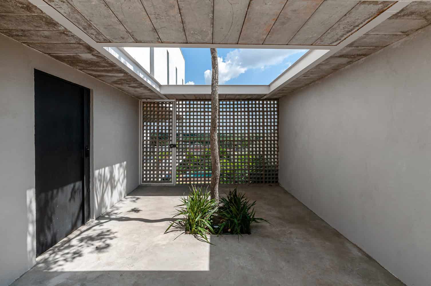 Itu House by Studio dLux in Brazil Itu House by Studio dLux in Brazil