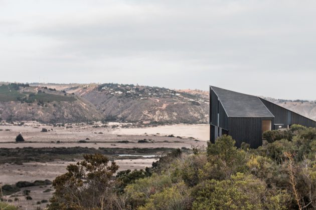 Stranded House by WHALE! in Tunquen, Chile