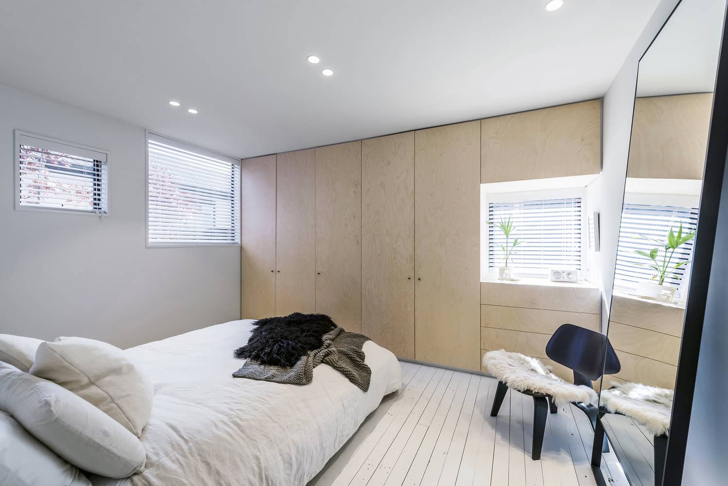 Urban Cottage by CoLab Architecture in Christchurch, New Zealand Urban Cottage by CoLab Architecture in Christchurch, New Zealand