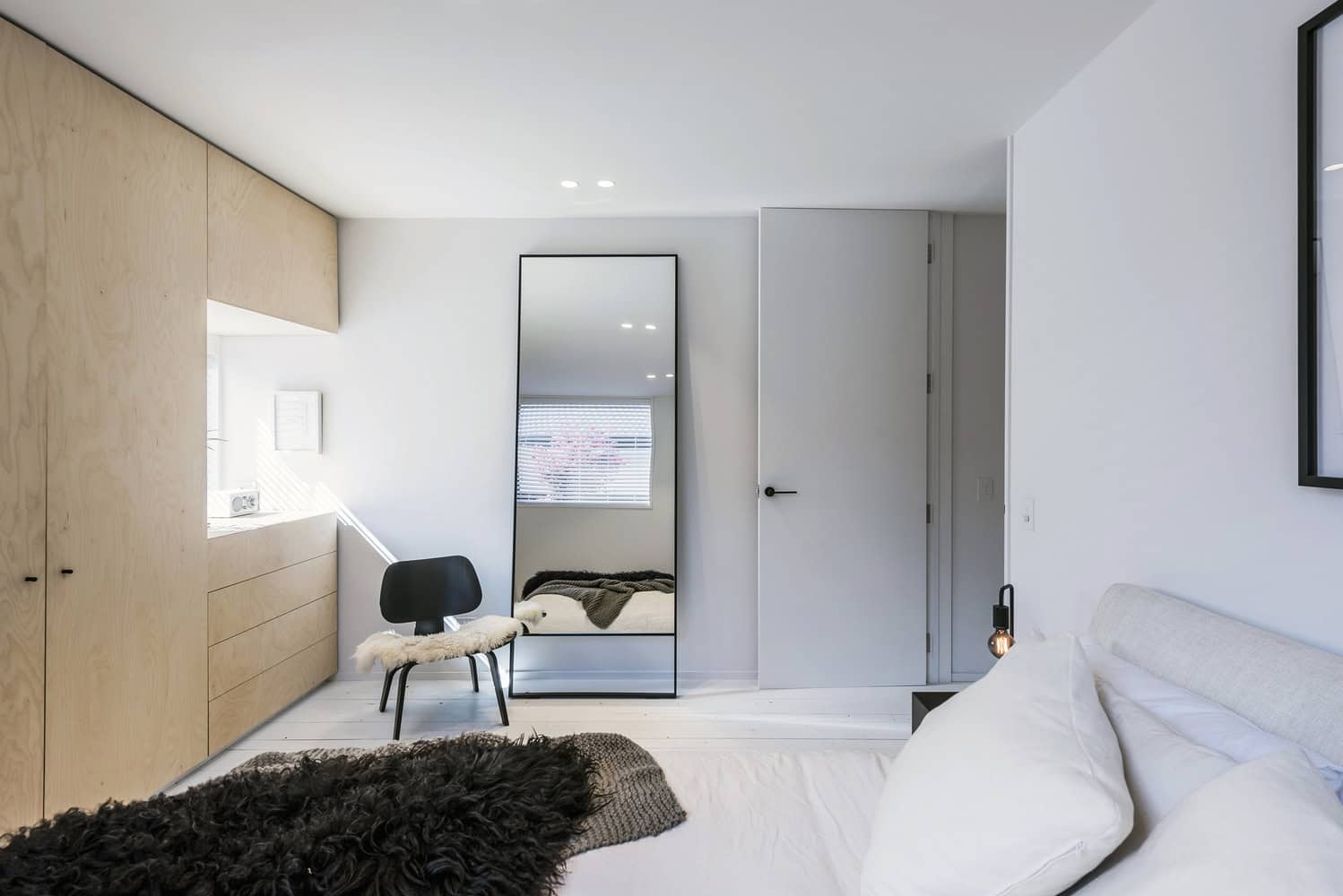 Urban Cottage by CoLab Architecture in Christchurch, New Zealand Urban Cottage by CoLab Architecture in Christchurch, New Zealand