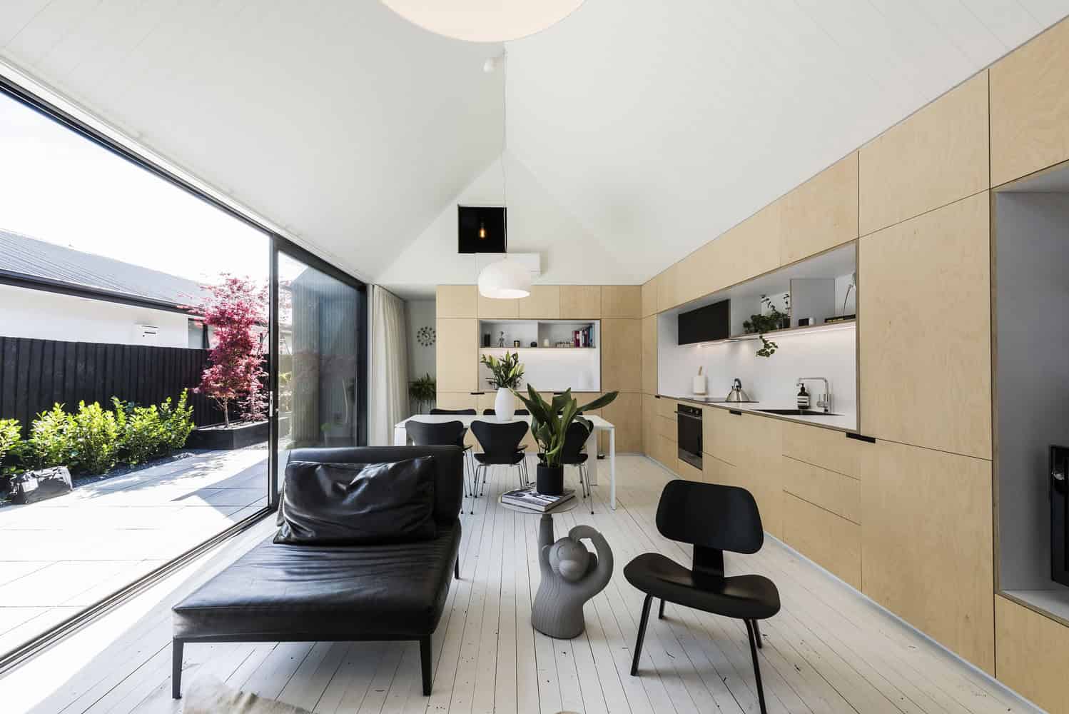 Urban Cottage by CoLab Architecture in Christchurch, New Zealand Urban Cottage by CoLab Architecture in Christchurch, New Zealand