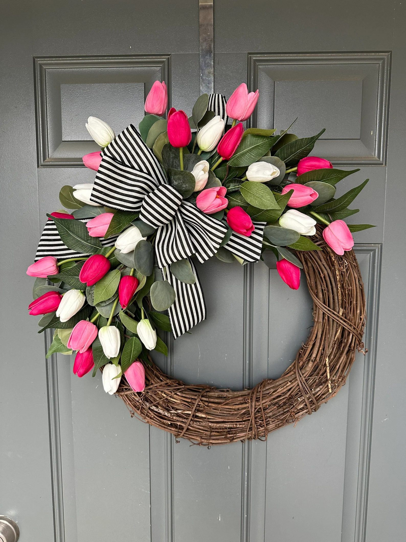 15 Stunning Spring Wreath Designs to Welcome the Season