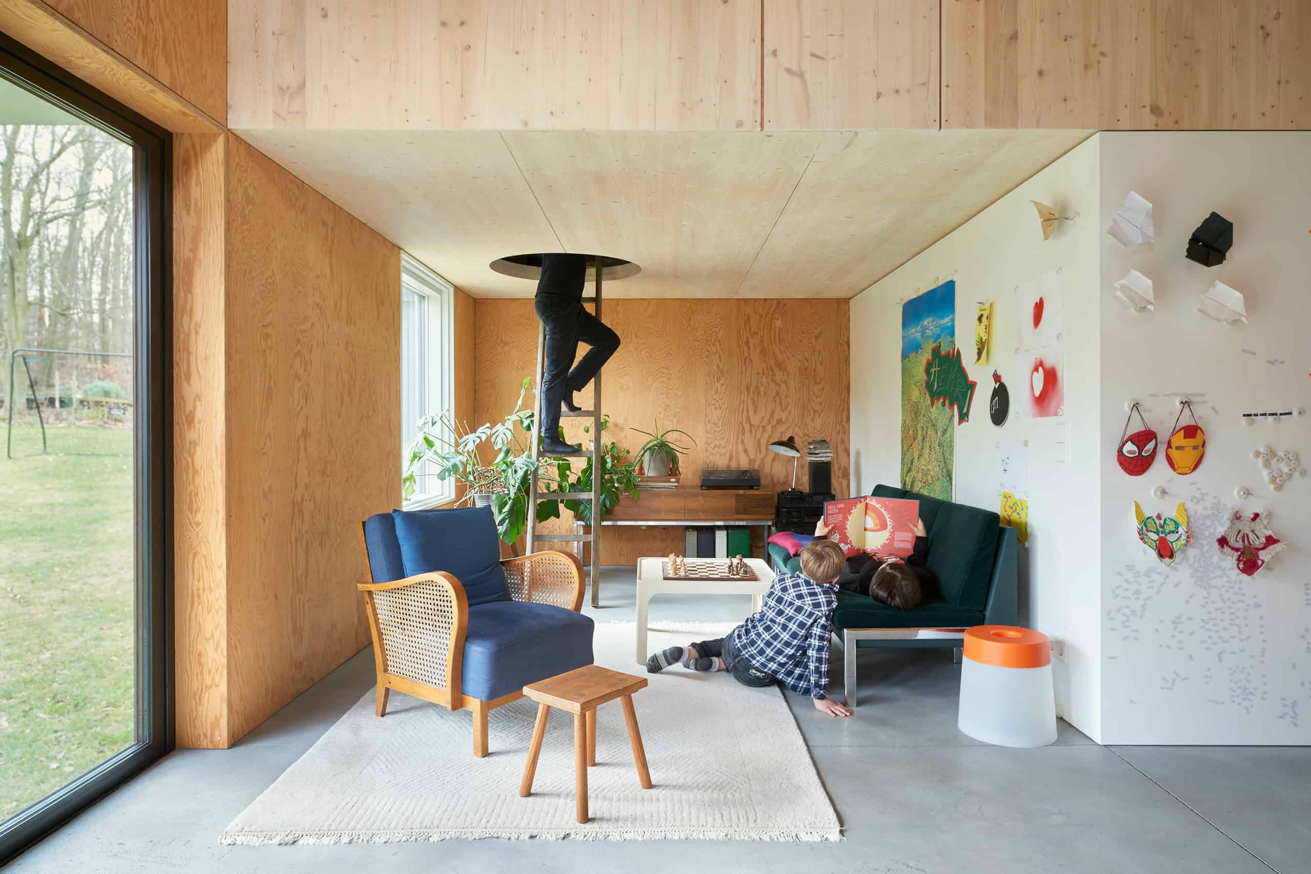 3. Transitional Family Room 3. Transitional Family Room