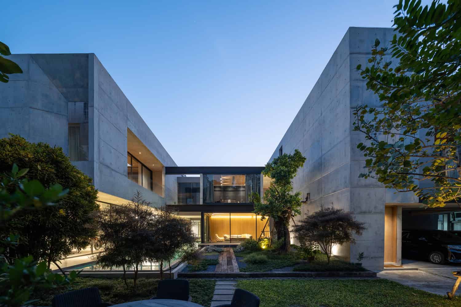 Baan Akat-Yen Residence by Studio Krubka in Bangkok, Thailand Baan Akat-Yen Residence by Studio Krubka in Bangkok, Thailand