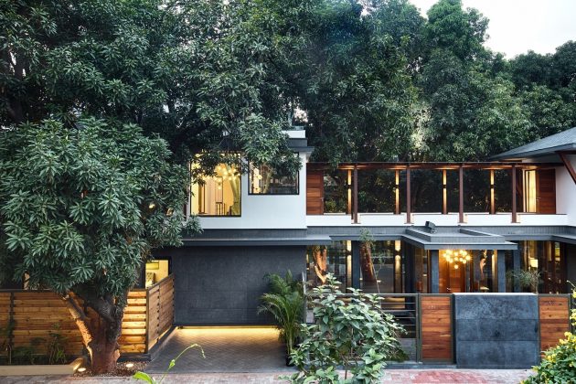 The Mango Tree House by Ujjval Panchal and Kinny Soni in Bhopal, India