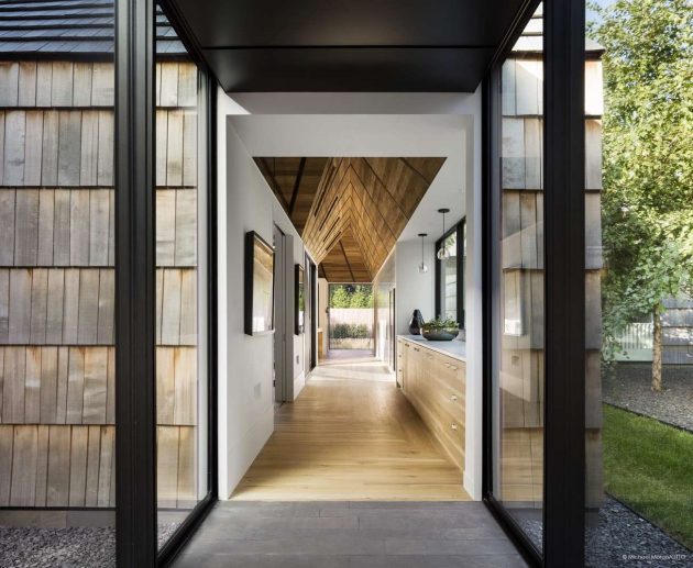 Underhill by Bates Masi Architects in Matinecock, New York
