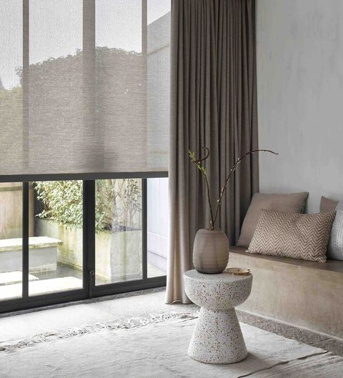 Ideas of Super Decorative Blinds for the Living Room with a Touch of Elegancy