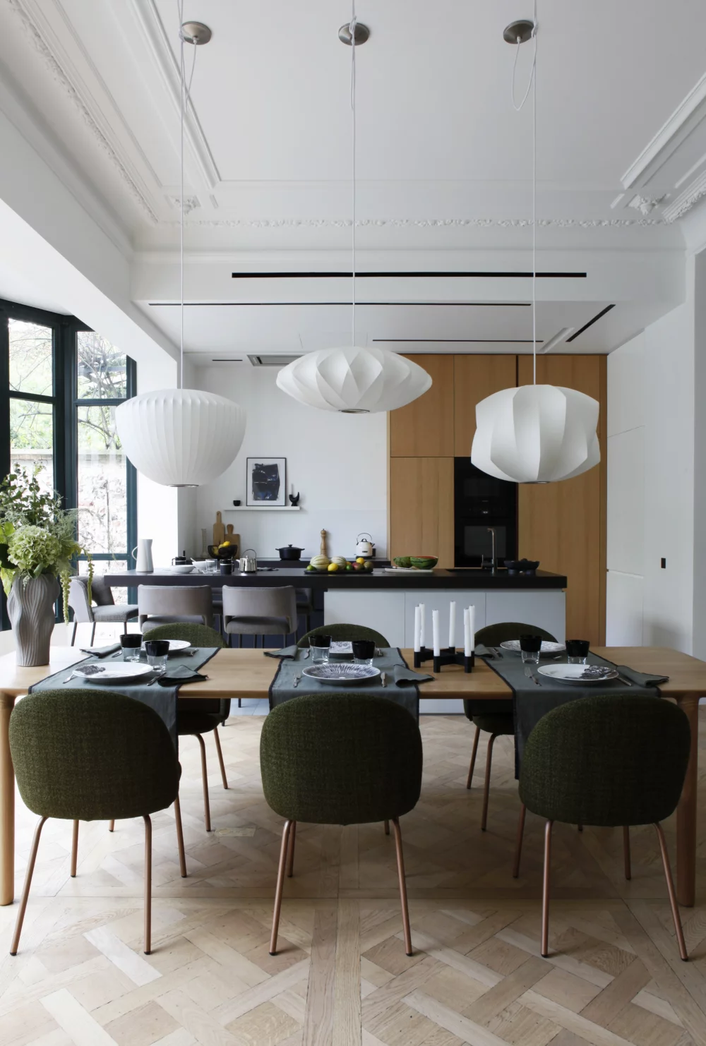 Makeover for a sublime family home with a garden in the heart of Paris! Makeover for a sublime family home with a garden in the heart of Paris!