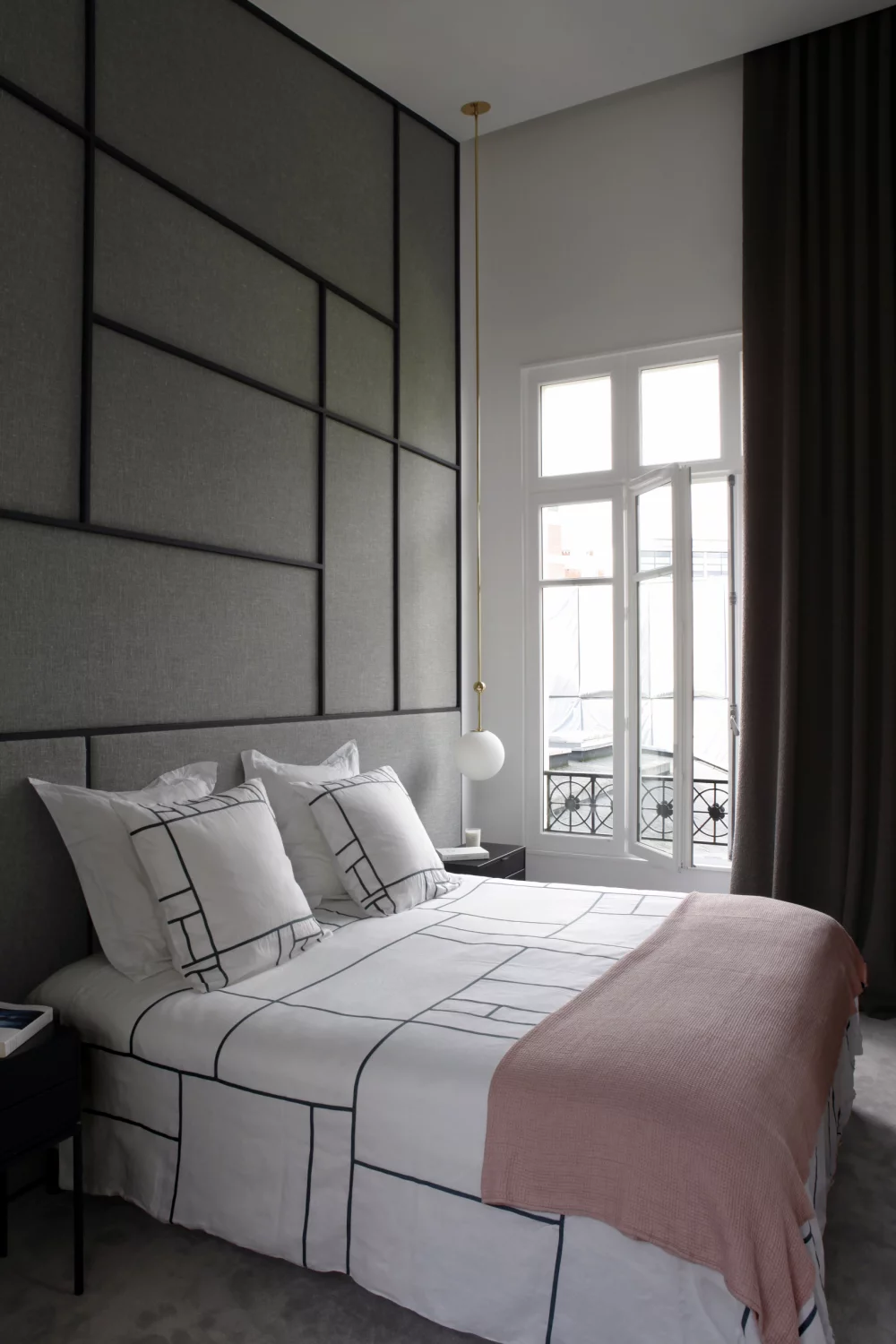 Makeover for a sublime family home with a garden in the heart of Paris! Makeover for a sublime family home with a garden in the heart of Paris!