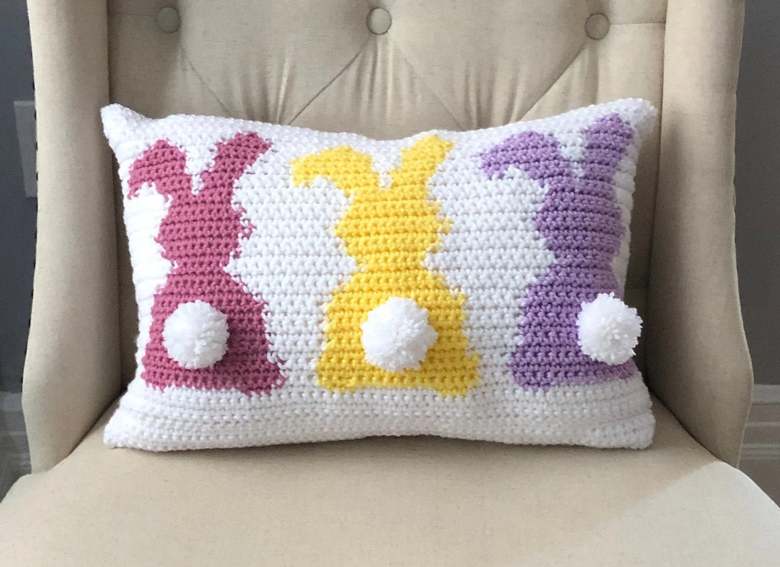 15 Egg-cellent Easter Pillow Designs to Welcome the Festive Season