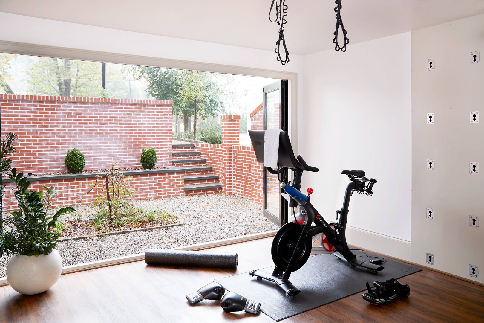 15 Transitional Home Gym Designs for a Perfect Workout Experience