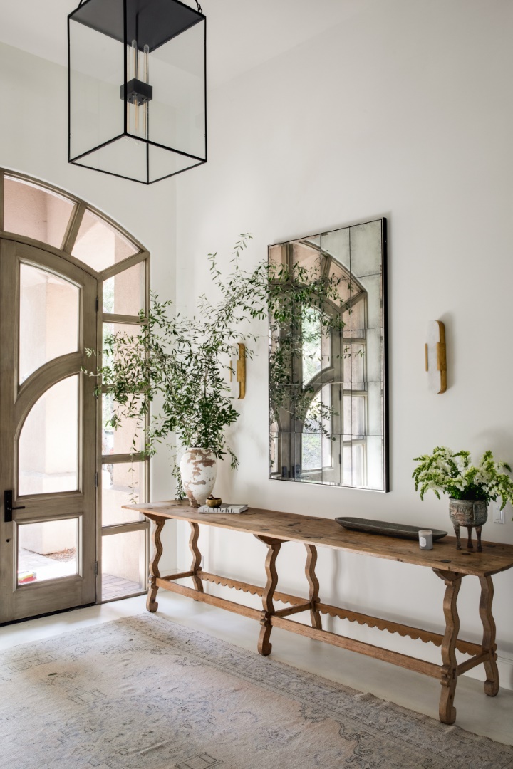 16 Beautiful Transitional Entry Hall Designs to Welcome You Home