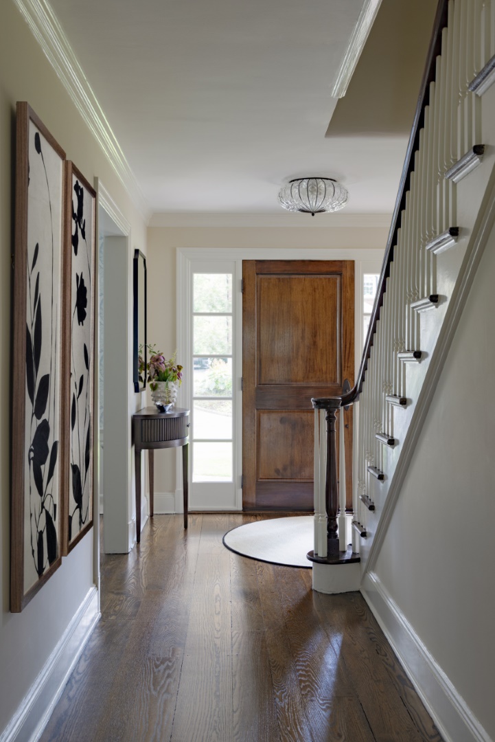 16 Beautiful Transitional Entry Hall Designs to Welcome You Home