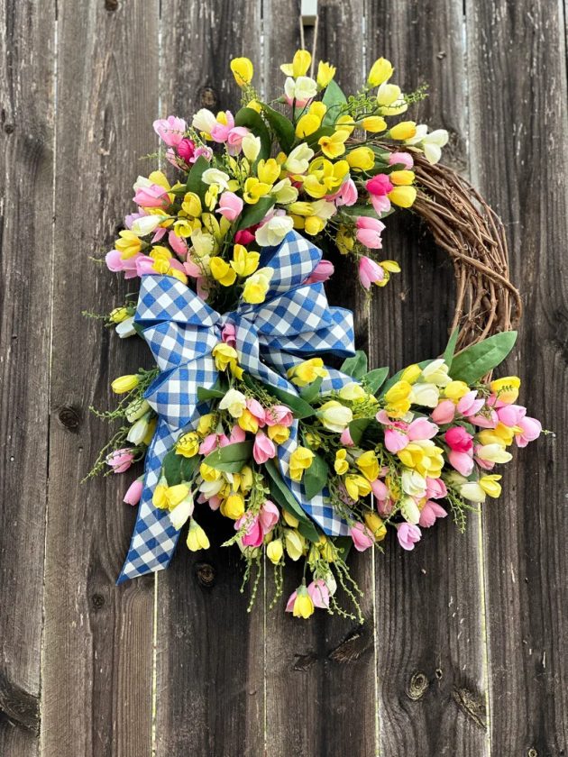 16 Fresh and Colorful Floral Spring Wreath Designs for Your Front Door