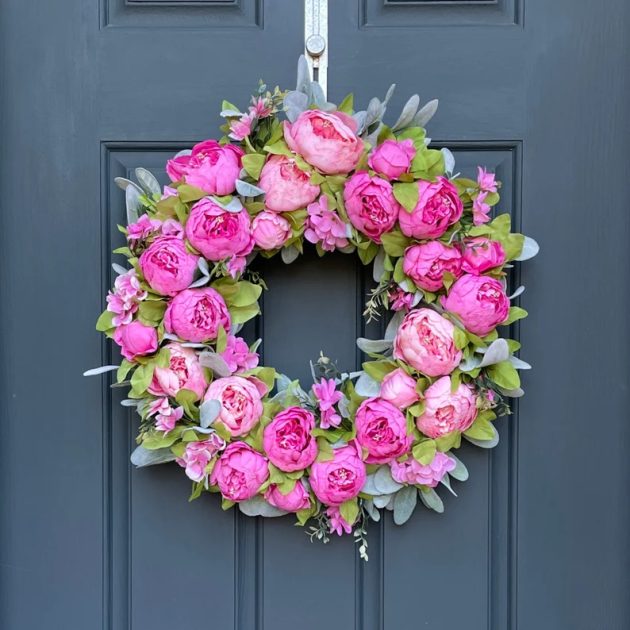 16 Fresh and Colorful Floral Spring Wreath Designs for Your Front Door