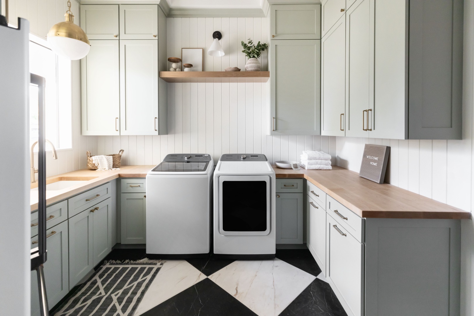 16 Transitional Laundry Rooms That Will Make You Enjoy Doing Laundry