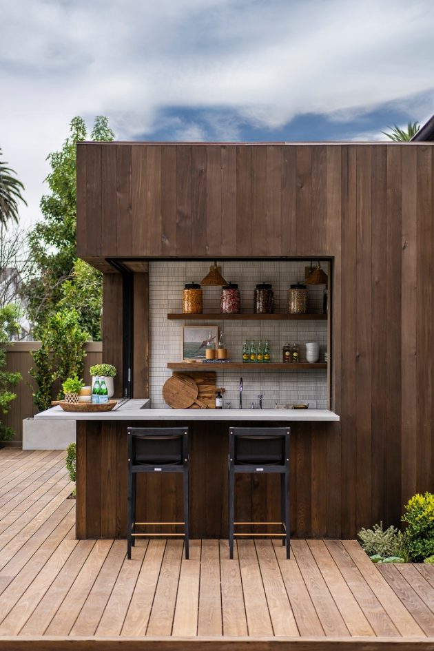 20 Transitional Deck Designs for Your Perfect Outdoor Entertainment Space