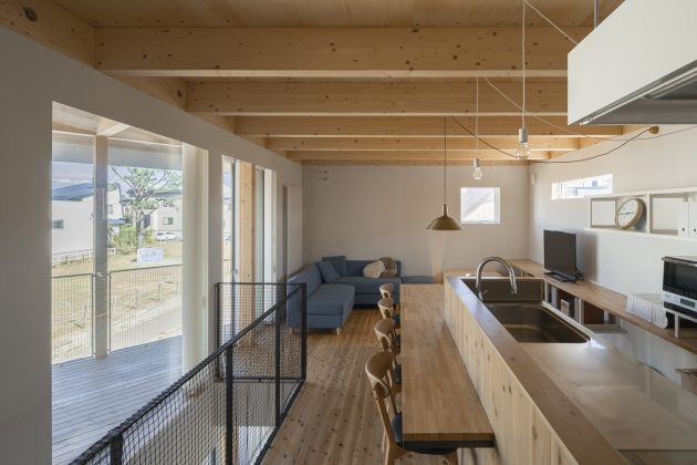 Opening Next to the Park House by Qukan in Japan