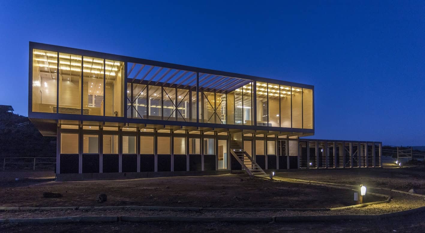 Tunquen House by Nicolas Loi in Algarrobo, Chile Tunquen House by Nicolas Loi in Algarrobo, Chile