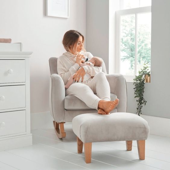 Small but Mighty: The Breastfeeding Armchair for Small Spaces