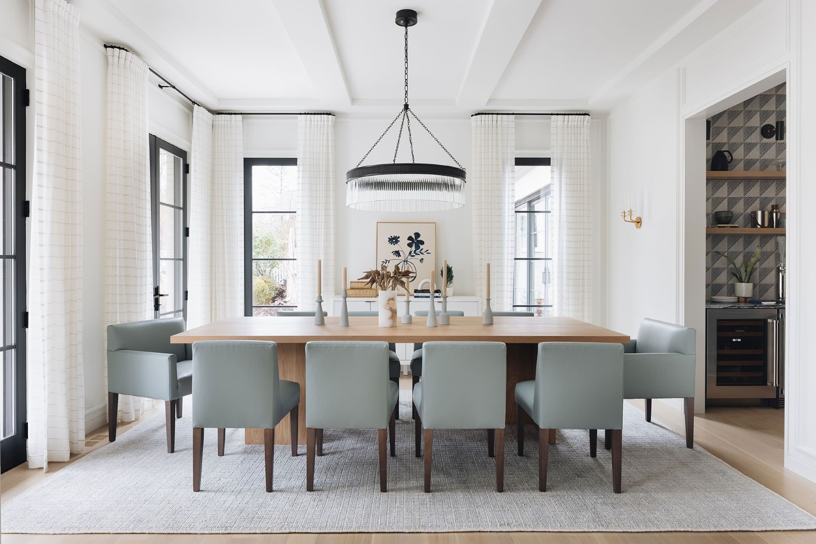 15 Stylish and Chic Contemporary Dining Room Designs