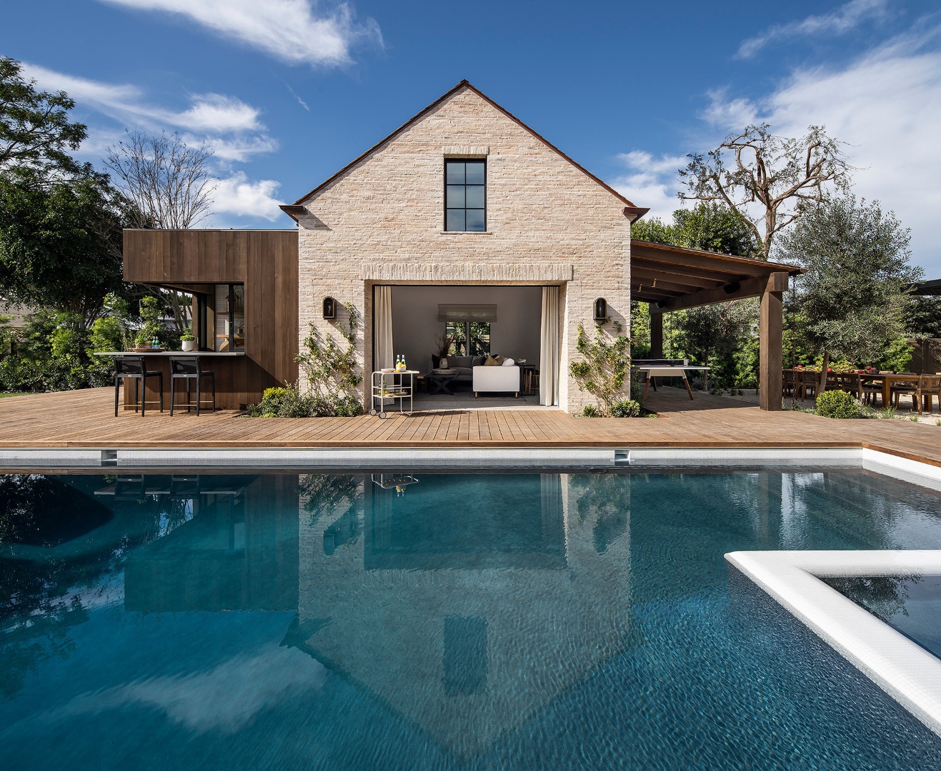 16 Transitional Swimming Pool Designs to Take Your Backyard to the Next Level