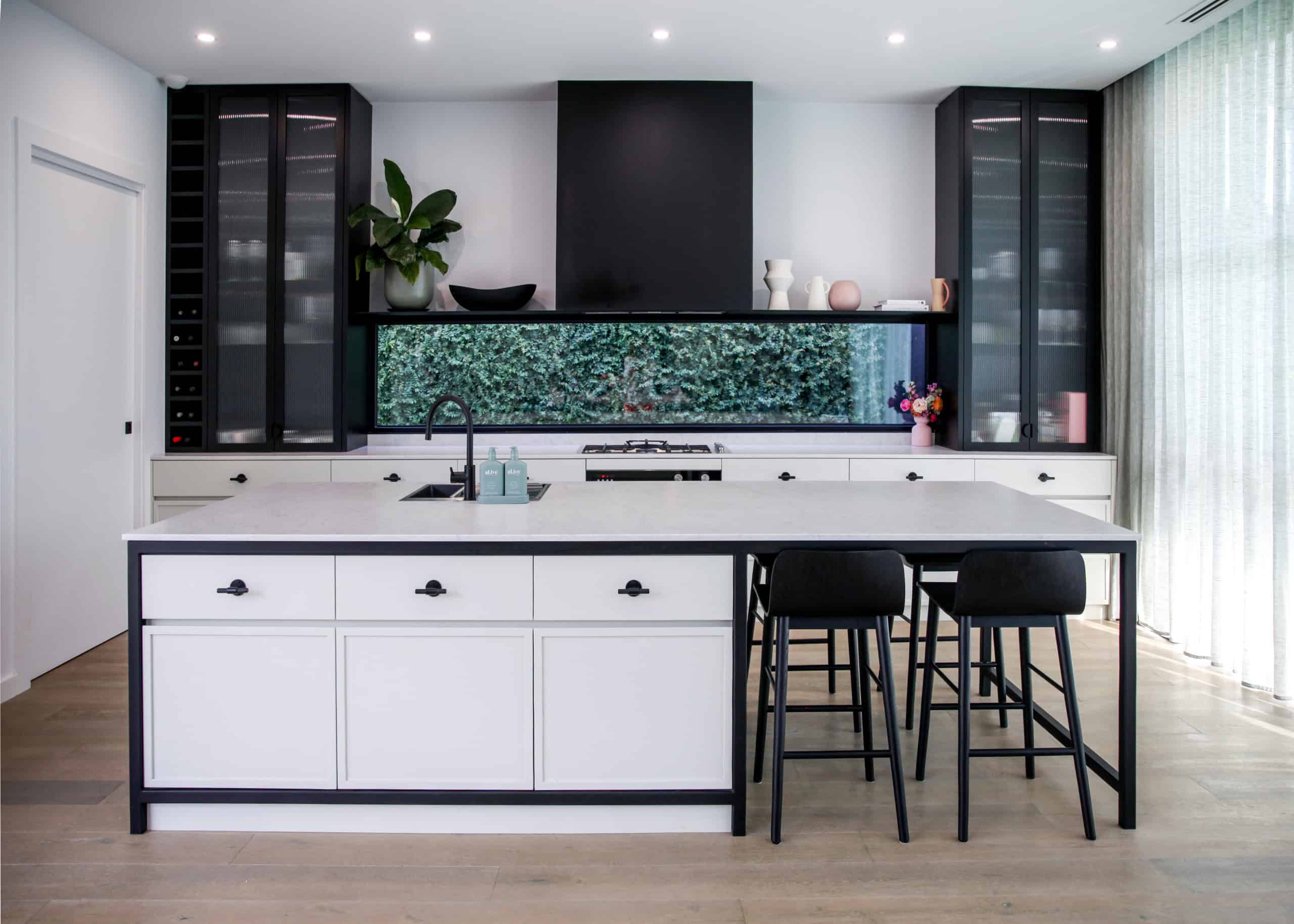 18 Contemporary Kitchen Designs That Combine Form and Function