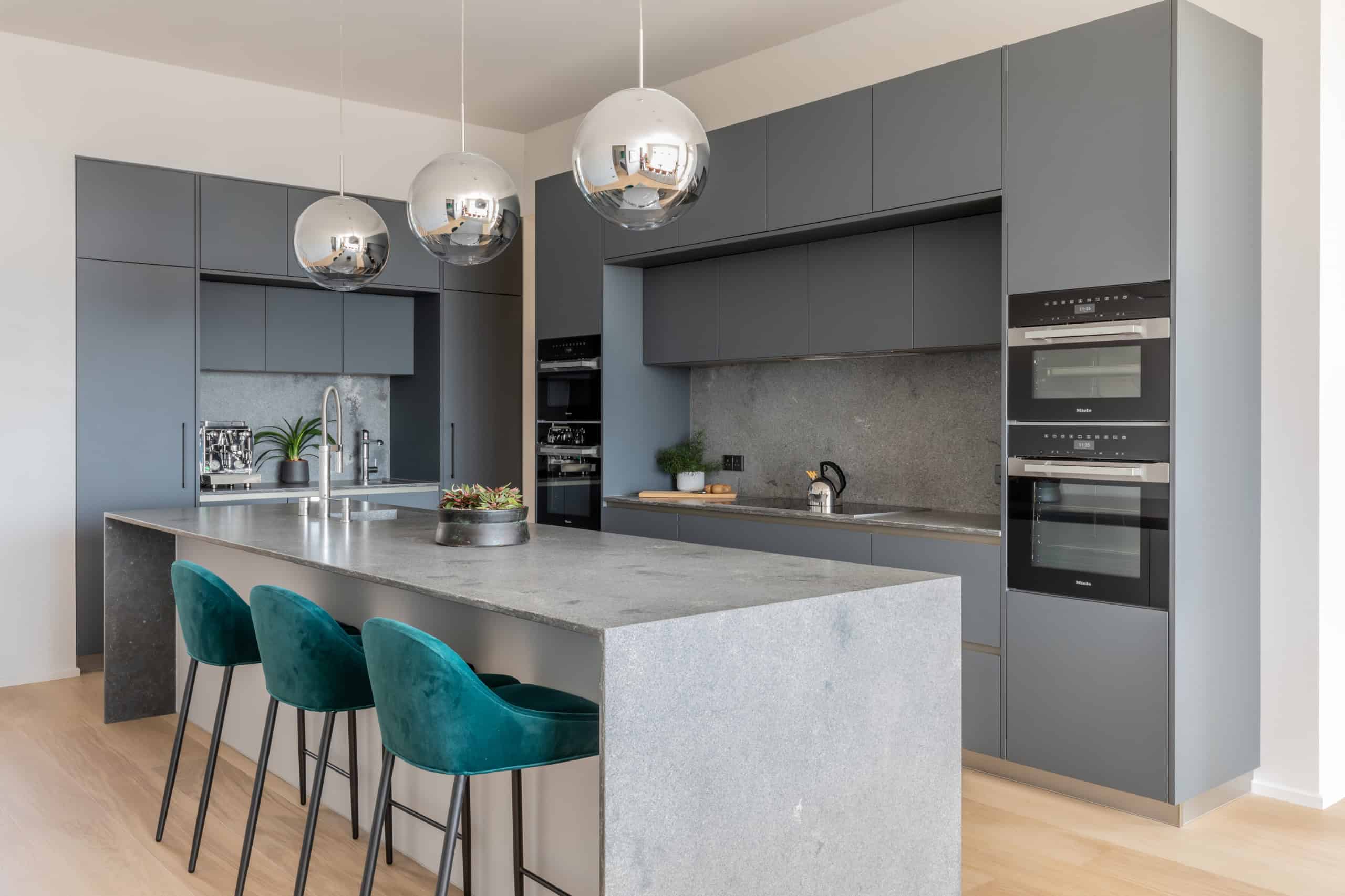 18 Contemporary Kitchen Designs That Combine Form and Function
