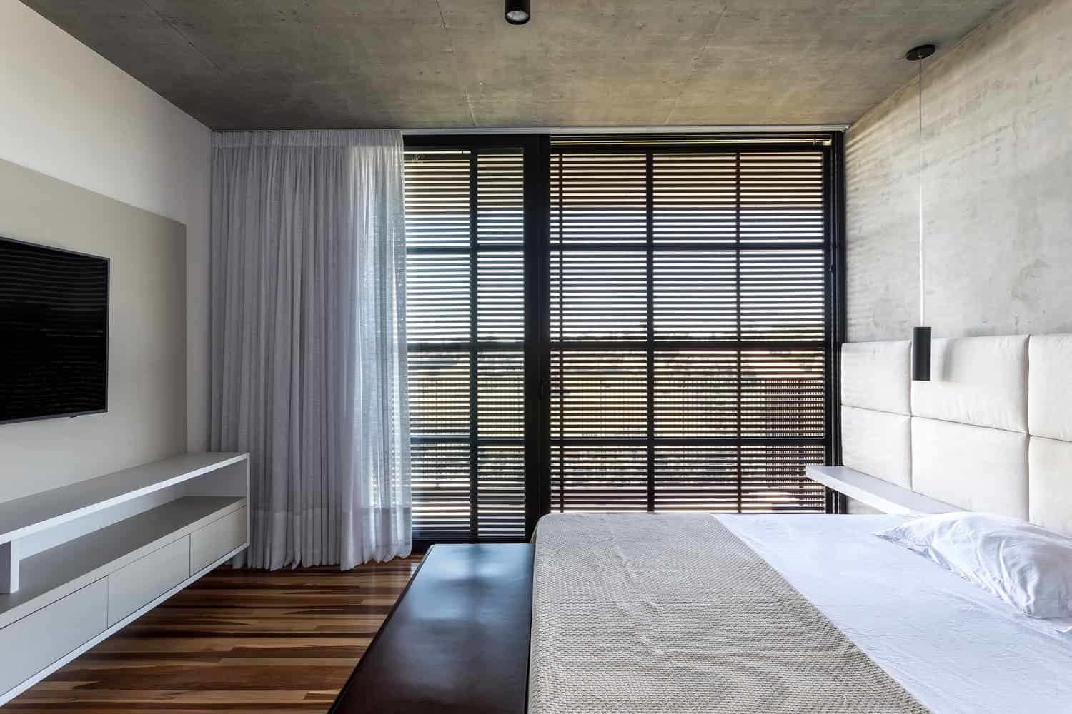 JK House by Michel Macedo Arquitetos in Pato Branco, Brazil JK House by Michel Macedo Arquitetos in Pato Branco, Brazil