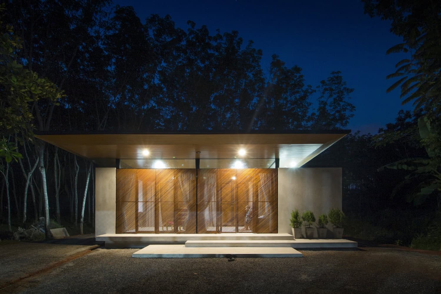 Phatthalung House by Rakchai Norateedilok Architect in Tambon Tha Khae, Thailand Phatthalung House by Rakchai Norateedilok Architect in Tambon Tha Khae, Thailand