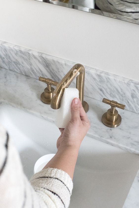 The most infallible cleaning tricks to keep your bathroom clean twice as long
