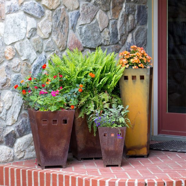 15 Outdoor Planter Designs That Will Make Your Patio Pop