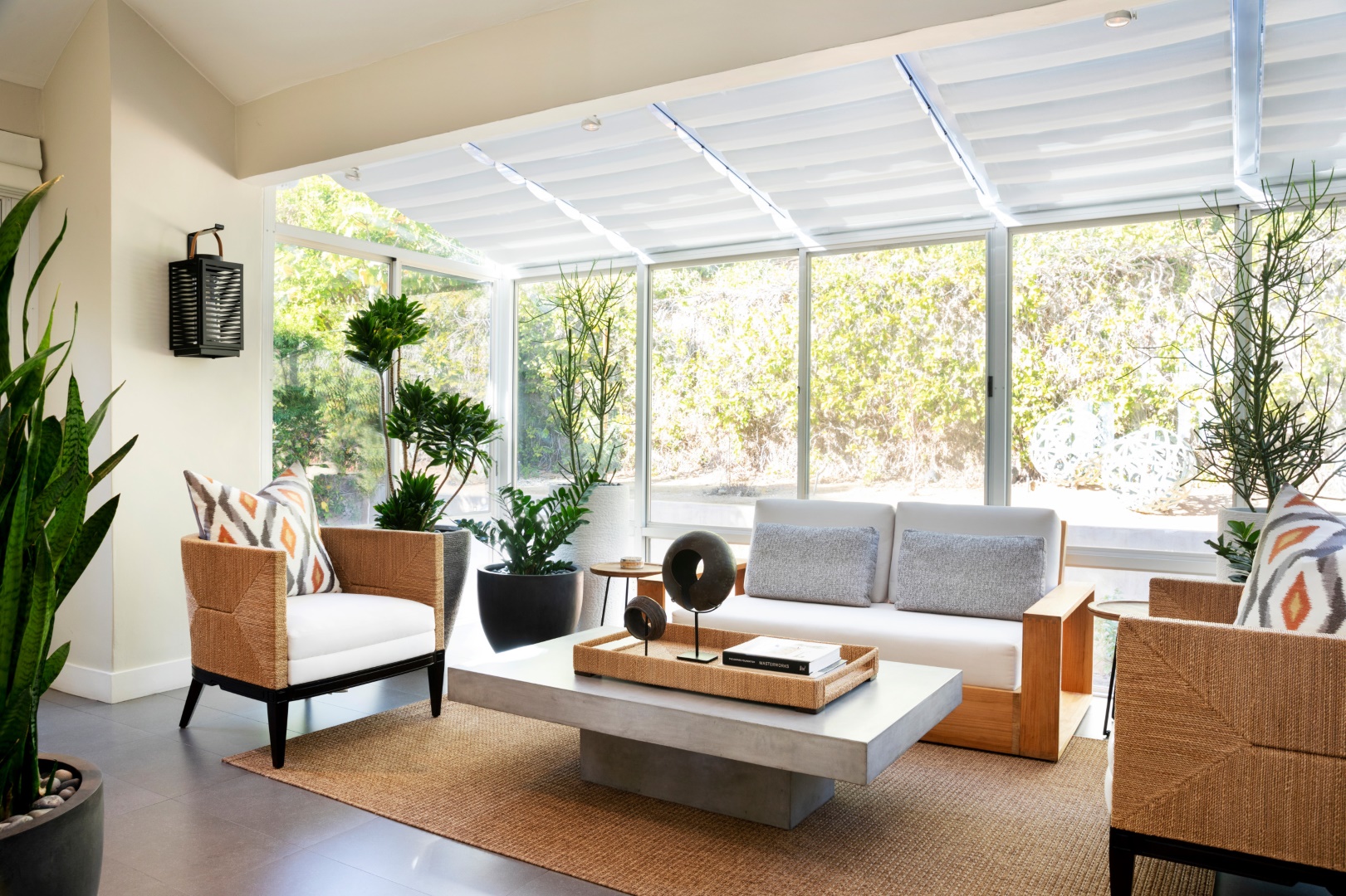 16 Contemporary Sunroom Designs That Will Make You Want to Stay Forever