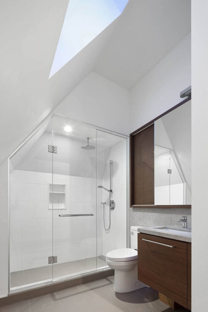 Courtyard House by Studio JCI in Toronto, Canada Courtyard House by Studio JCI in Toronto, Canada