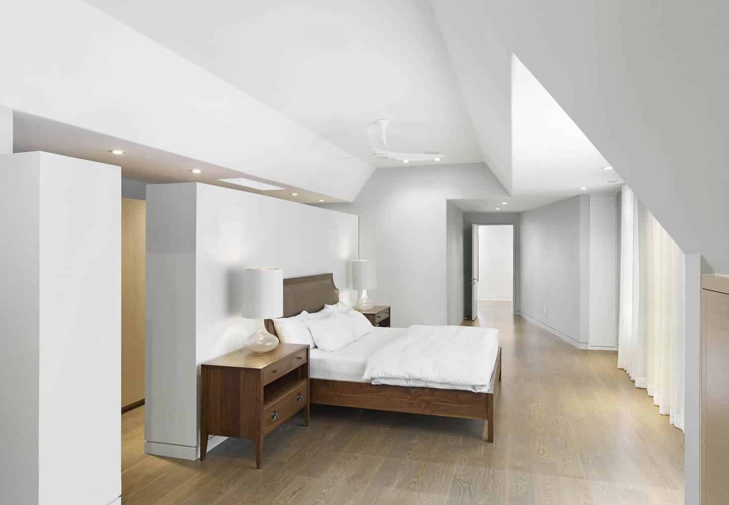 Courtyard House by Studio JCI in Toronto, Canada Courtyard House by Studio JCI in Toronto, Canada