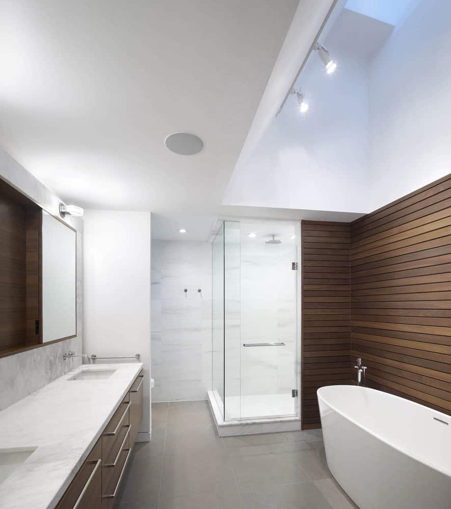 Courtyard House by Studio JCI in Toronto, Canada Courtyard House by Studio JCI in Toronto, Canada