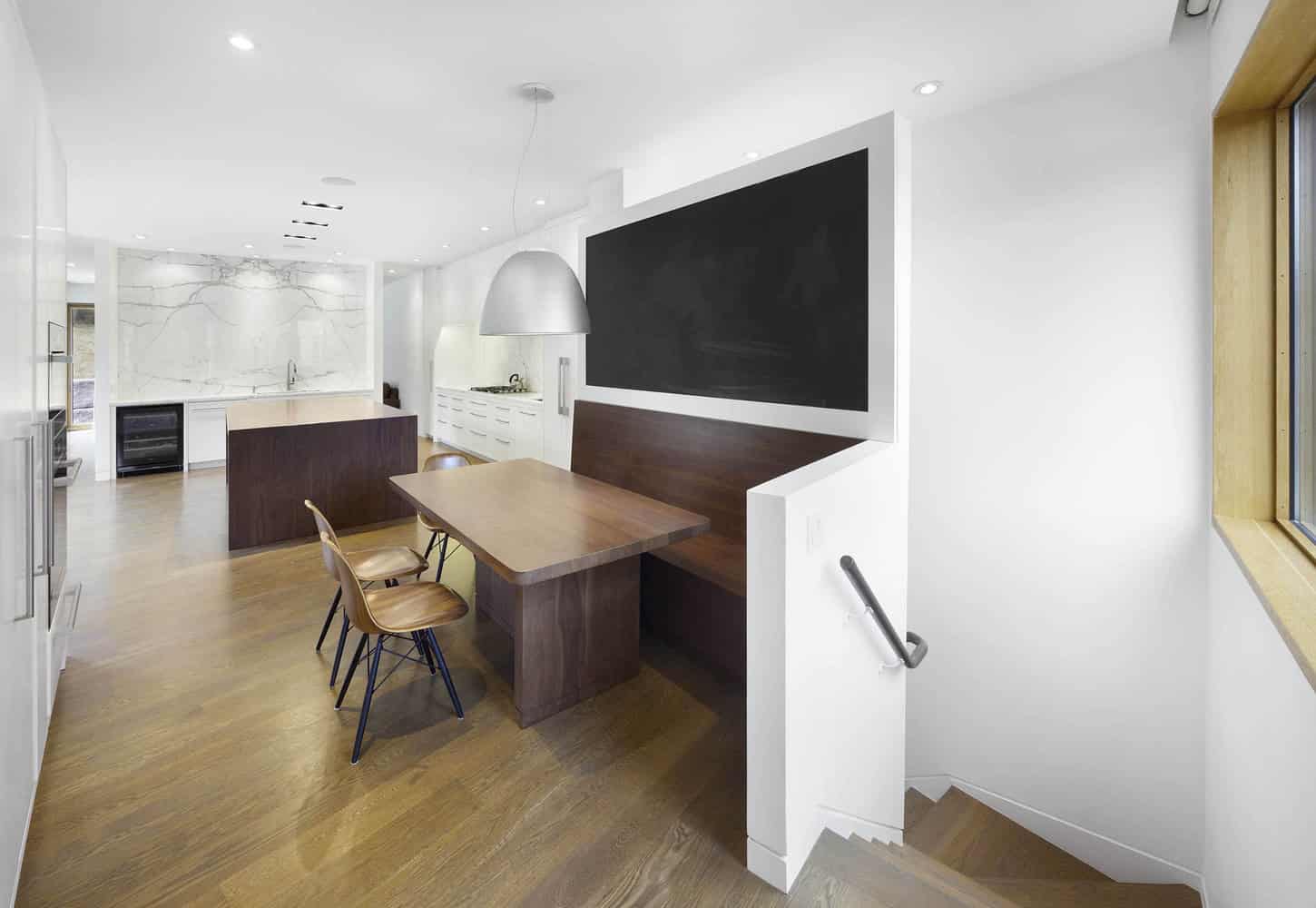 Courtyard House by Studio JCI in Toronto, Canada Courtyard House by Studio JCI in Toronto, Canada