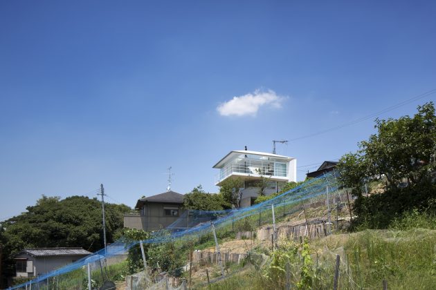 House Nara-zaka by Yoshiaki Yamashita Architect & Associates in Japan