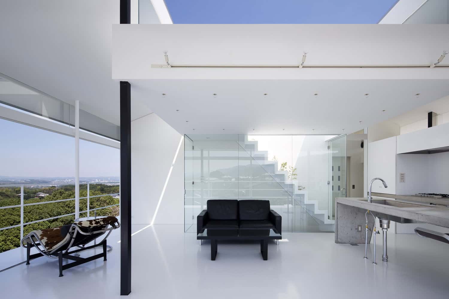 House Nara-zaka by Yoshiaki Yamashita Architect & Associates in Japan