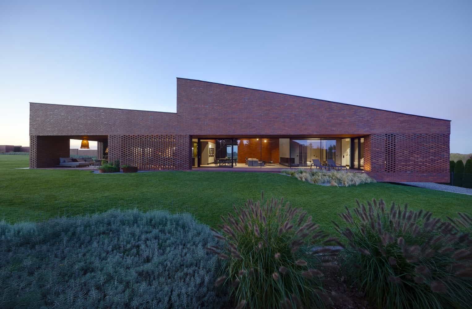 Industrial House / archistudio studniarek + pilinkiewicz / Poland