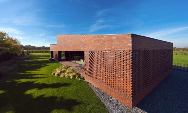 Industrial House by archistudio studniarek + pilinkiewicz in Mikolow, Poland