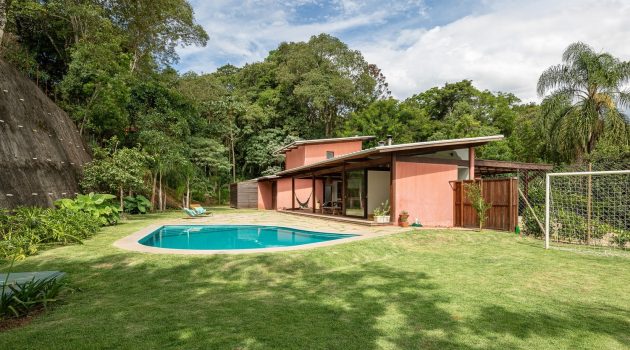 Itauba House by Rocco Arquitetos in Ibiuna, Brazil