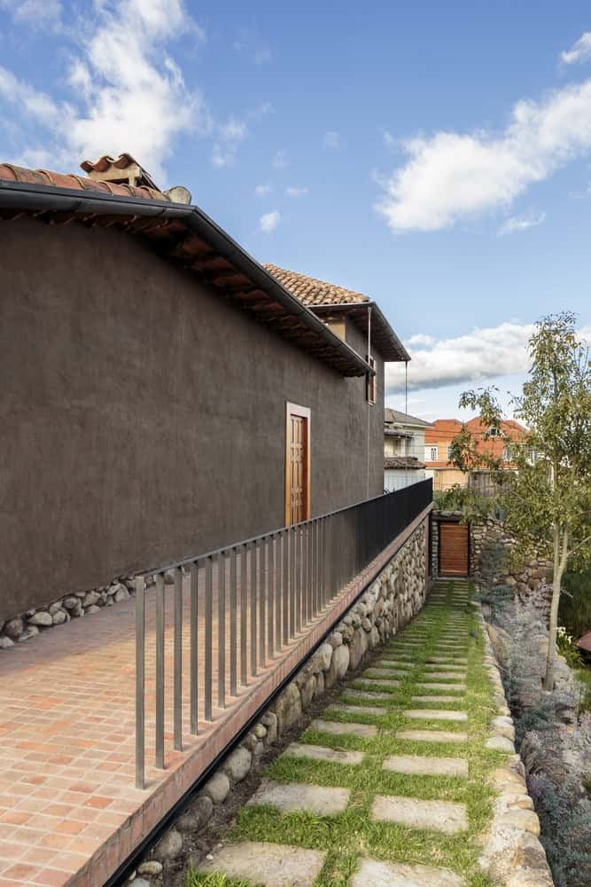 Loma House by Iván Quizhpe Arquitectos in Cuenca, Ecuador Loma House by Iván Quizhpe Arquitectos in Cuenca, Ecuador