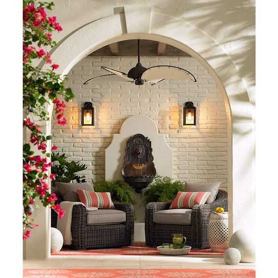 Beautiful ideas to decorate the wall of your terrace