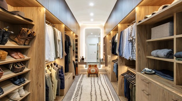 15 Contemporary Walk-In Closet Designs That Maximize Space and Style