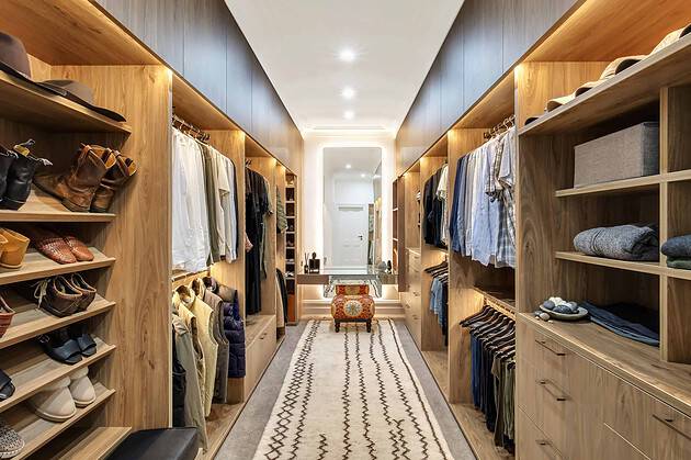 15 Contemporary Walk-In Closet Designs That Maximize Space and Style