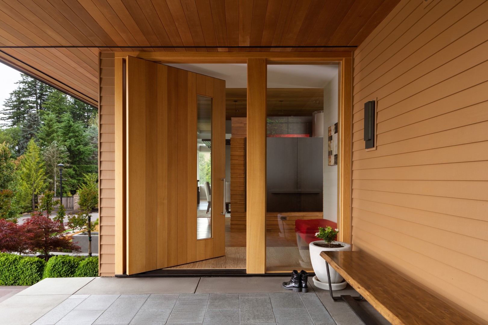 18 Captivating Contemporary Entrance Designs That Welcome in Style