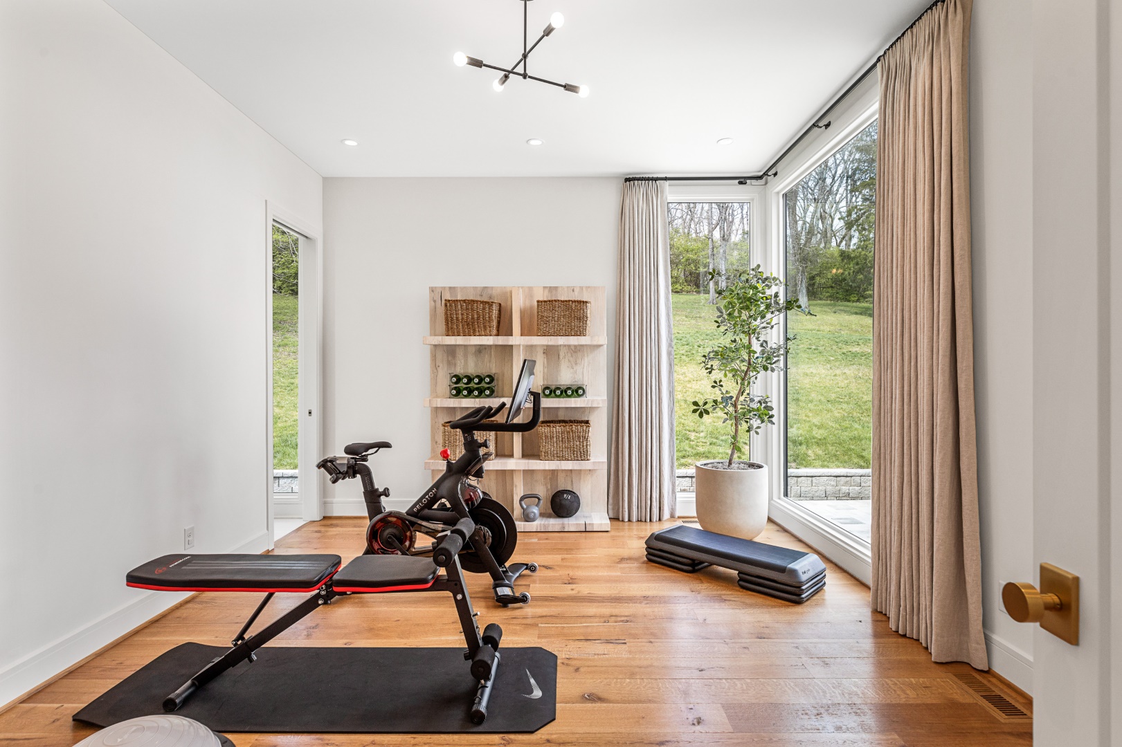 18 Contemporary Home Gym Designs for Your Personal Fitness Haven
