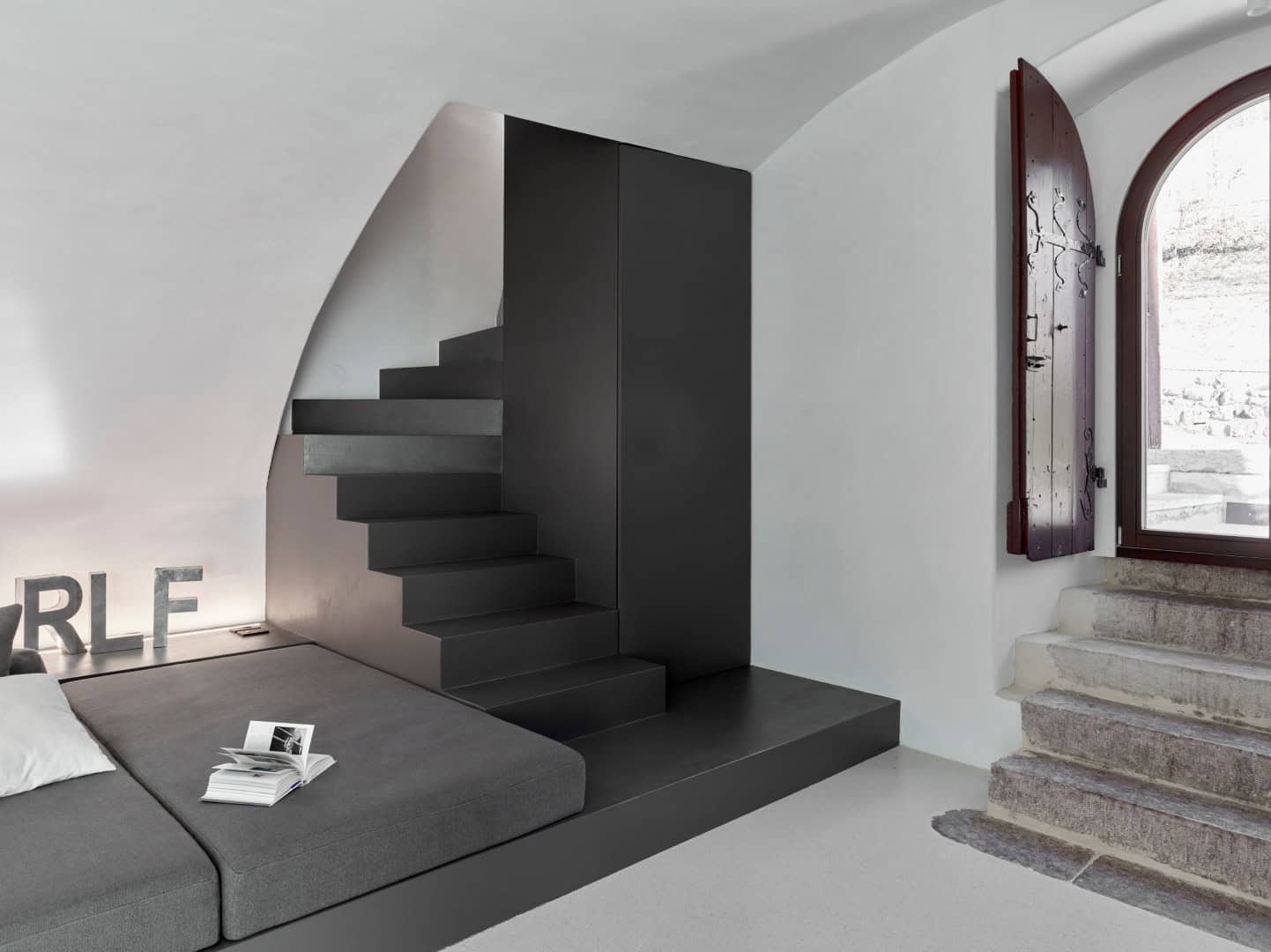 20 Contemporary Staircase Designs That Blur the Line Between Form and Function 20 Contemporary Staircase Designs That Blur the Line Between Form and Function
