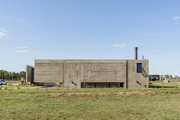 Bombai House by TIM ARQUITECTOS in Canning, Argentina